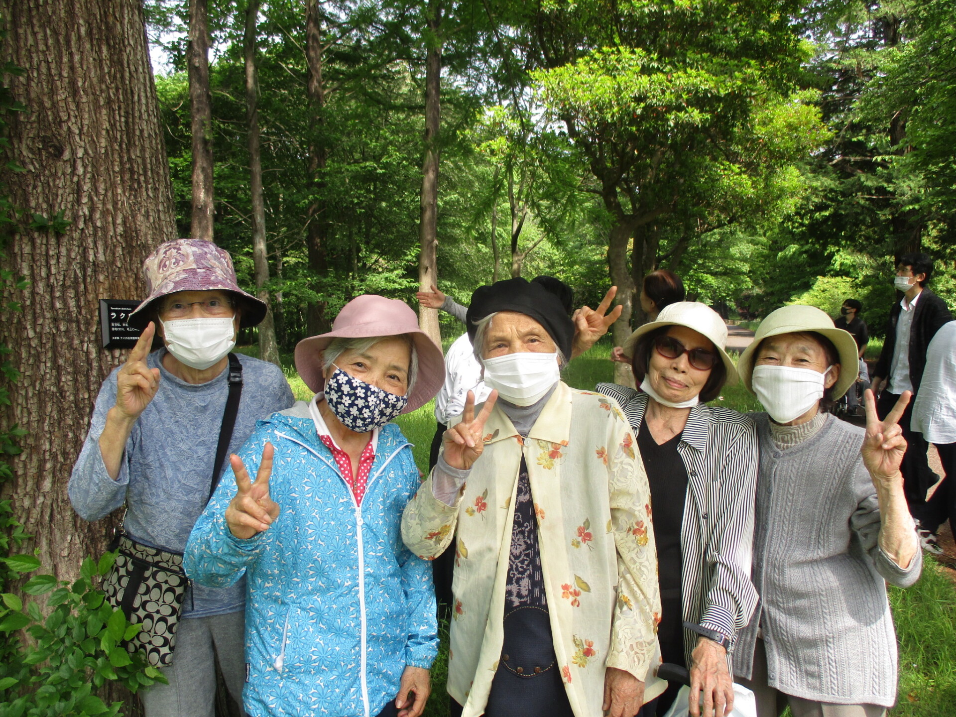 初夏の風 火照る体に 心地良い | 西東京市・国分寺市・小金井市・福岡市のデイサービス おとなりさん。